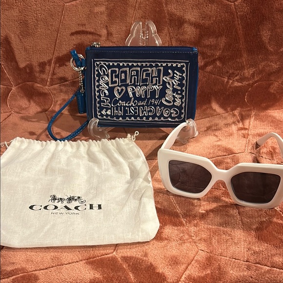 Coach Poppy Blue and White Wristlet with Coach DustBag & Fashion Sunglasses - Picture 7 of 7